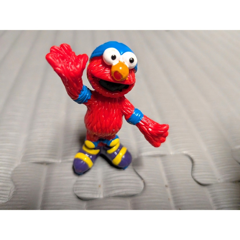 Sesame Street Elmo Roller Skates Figure Vintage Toy